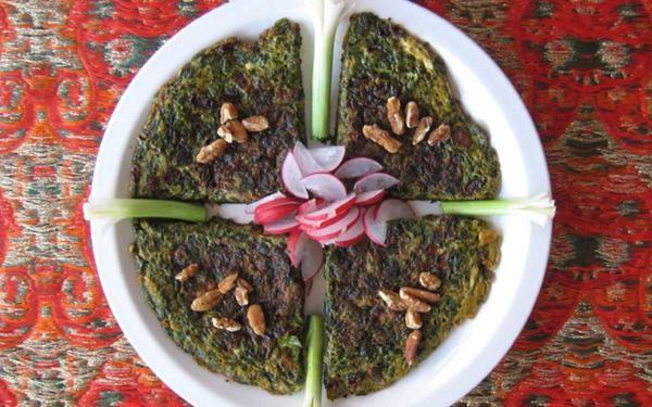 طرز تهیه کوکو گردو های متنوع چگونه است؟ طرز تهیه کوکو گردو های متنوع چگونه است؟