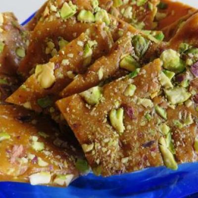 طرز تهیه دسر سوهان قمی