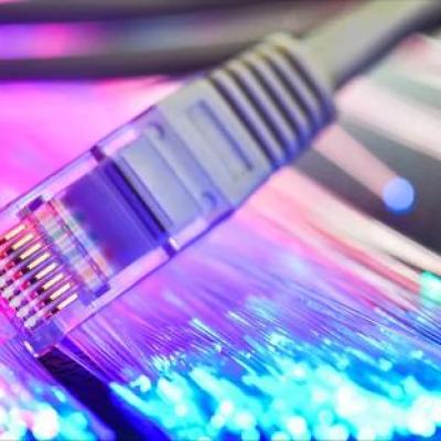 مدیرعامل مخابرات وعده داد: هر هفته 50 هزار اتصال به فیبر نوری